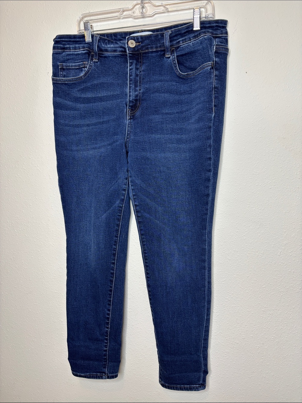 Vervet Women’s Skinny Stretch Jeans in Dark Blue Wash